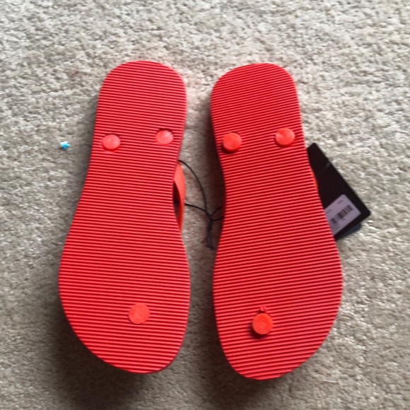 Forever 21 Red Open toed flip flops size 6 - Picture 5 of 7